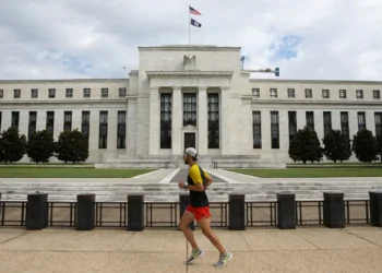 Após dado de varejo, mercado aposta que Fed vai cortar juros em setembro