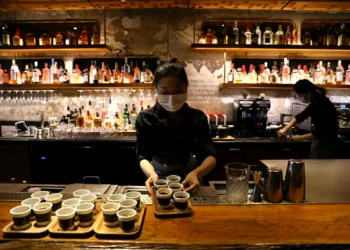 Ações da Starbucks sobem com rumores de venda integral das operações na China