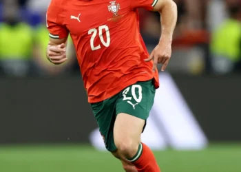 Pedro Neto visa árbitro no golo da Alemanha: “Achei estranho…”