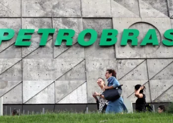Petrobras e mais ações do setor de petróleo sobem com risco geopolítico inesperado