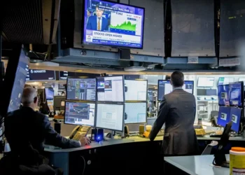 Nasdaq 100 fecha em nível recorde pela 1ª vez desde fevereiro com redução de riscos