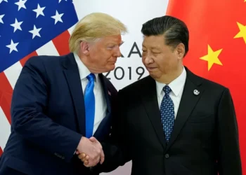 Após ligação, Trump e Xi concordam em seguir conversas e trocam convites para visita
