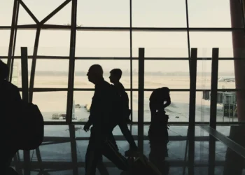 Brasil será o 6º país com maior êxodo de milionários em 2025, projeta consultoria