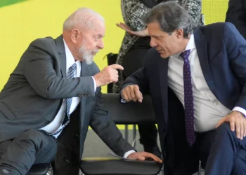 Medidas cobrem o déficit de 2025, mas não resolvem questão fiscal, diz economista