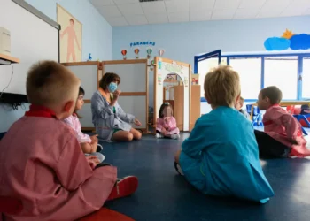 Menos de metade das crianças até aos três anos em creches em 2023