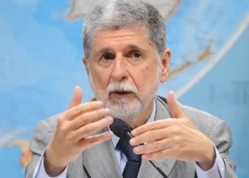 “Nem União Soviética” faria o que Trump tem feito com Brasil, diz Celso Amorim ao FT