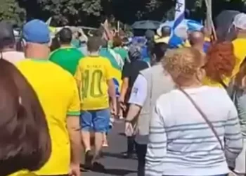 ASSISTA: Bolsonaristas fazem protesto no DF em apoio a Trump e contra Moraes e Lula
