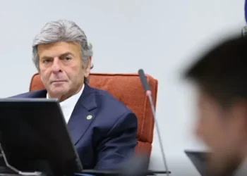 Por que Fux votou contra tornozeleira e outras cautelares para Bolsonaro?