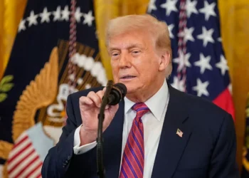 EUA: Trump diz que tarifas fortalecem economia e prevê arrecadar US$ 200 bi em agosto