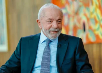 Em rede nacional, Lula chama aliados de Trump de “traidores” e nega práticas desleais