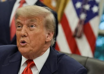 Tarifa de Trump pode abalar imagem já frágil de investidores com Brasil, diz analista