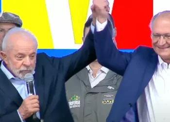Lula: Alckmin é “exímio negociador” e Trump recuará quando “souber a verdade”