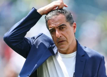 Renato Paiva ainda agora foi despedido e pode ter nova equipa no Brasil