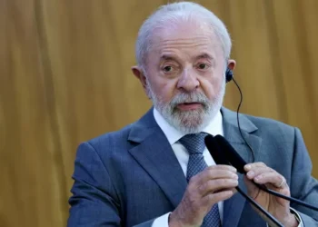 Lula fala em “dia da soberania” após anúncio de tarifas e sanções dos EUA a Moraes