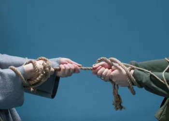 ETFs “de guerra” acumulam alta de até 78% em um ano com escalada de tensões globais