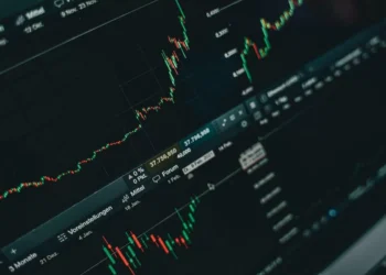 FIIs sobem até 53% no primeiro semestre; veja as principais altas e baixas do período
