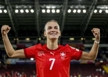 Suíça junta-se à invencível Noruega nos ‘quartos’ do Europeu feminino