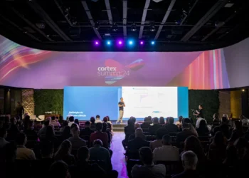 Maior evento de IA para negócios do Brasil destaca Inteligência Aumentada como tema