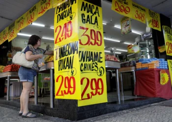 Vendas no varejo crescem em julho, mas caem em relação a 2024, mostra Índice Stone