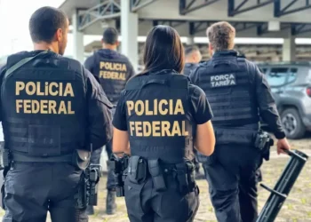 Oito pessoas estão foragidas após megaoperação da Polícia Federal