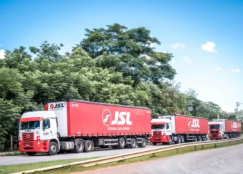 JSL tem lucro ajustado de R$ 36 mi no 2T, alta de 10%, com avanço na receita e margem