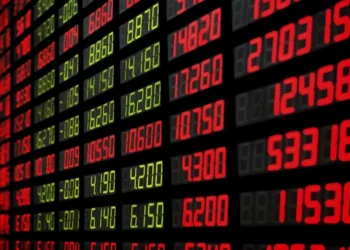 Ibovespa começa setembro em queda após recordes e com giro baixo por feriado nos EUA