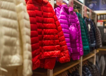 FIIs de shoppings sobem 18% no ano e atraem movimentos bilionários de gestoras