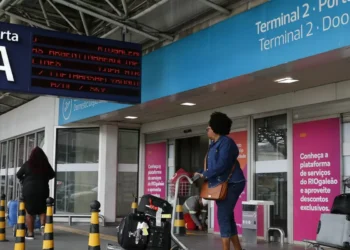 Aéreas flexibilizam remarcação de voos para RJ após operação policial