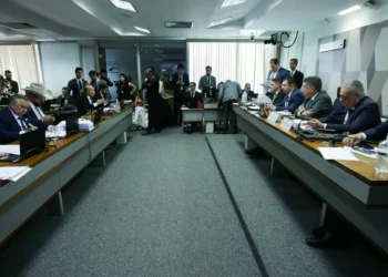 CPMI cancela sessão após investigados apresentarem atestado e HC