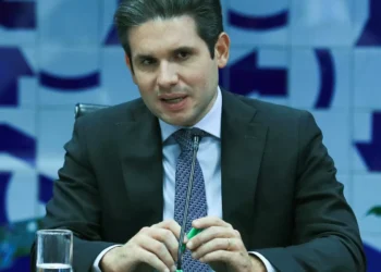 Motta mantém votação do PL Antifacção mesmo com críticas do governo