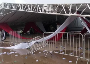 SP: Uma pessoa morre e 40 se ferem em queda de estrutura durante festa