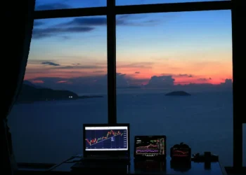 Investidor brasileiro ainda peca pela baixa diversificação e foco no mercado local