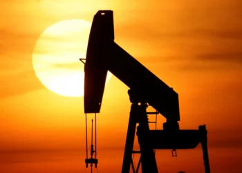 Petroleiras sofrem pressão com commodity; veja quais ações preferidas dos analistas