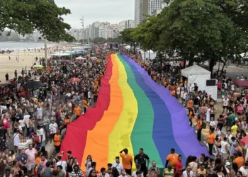 Parada do Orgulho LGBTI+ do Rio celebra 30 anos e reforça visibilidade