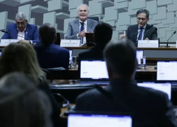 Comissão do Senado aprova isenção do IR para quem ganha até RS 5 mil