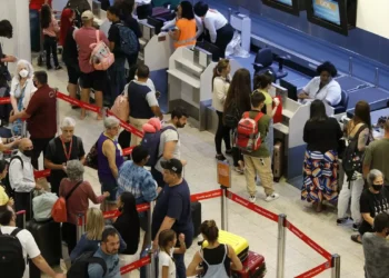 Prefeitura do Rio aciona TCU por limite de passageiros no Santos Dumont