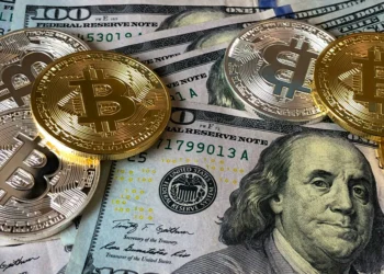 Bitcoin hoje: BTC cai, mas ethereum sobe com mercado de olho no Fed e no Japão