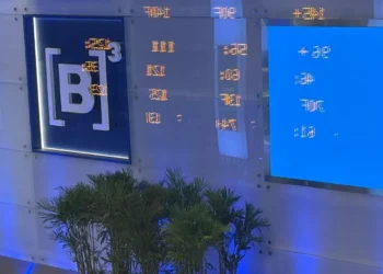 B3 (B3SA3) anuncia 1,9 bilhão em proventos; veja quem tem direito