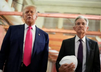 Trump ameaça processar Powell, do Fed, e anunciará seu substituto em janeiro
