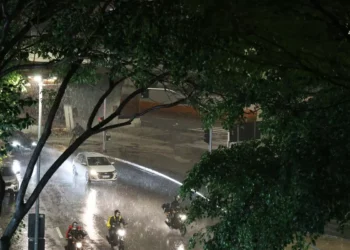 Chuvas deixam São Paulo em estado de atenção; 31 mil ficam sem energia