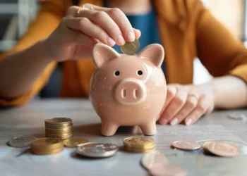 Poupança no Brasil registra em novembro 5º mês seguido de saques, diz BC