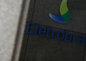 Senado aprova proposta de realocação de trabalhadores da Eletrobras