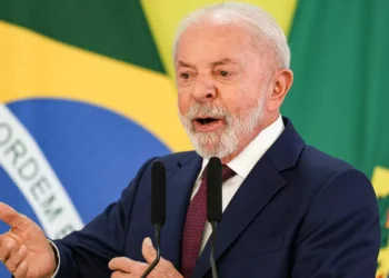 Lula descarta privatização dos Correios