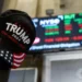 Wall Street resiste a choques políticos e dá sinal verde à agenda de Trump