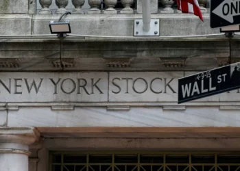 Bolsas de NY fecham em baixa, com indicação de Warsh ao Fed, PPI e balanços