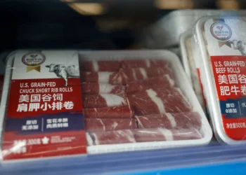 Minerva (BEEF3): ação fecha em queda de quase 7% após cotas da China para carne