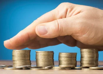 Tesouro Direto: taxas ensaiam 4ª sessão de queda com dólar fraco e após IPCA-15