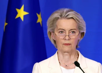 Von der Leyen: Seguimos firmes em compromisso de garantir soberania da Groenlândia