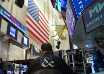 Bolsas de NY sobem e Dow Jones e S&P 500 têm recordes, apesar de pressão a Powell