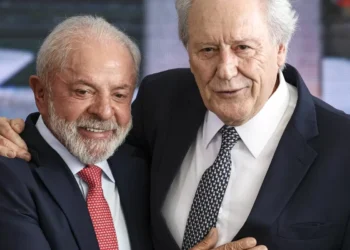 Lewandowski diz que crimes contra o Estado são impassíveis de anistia